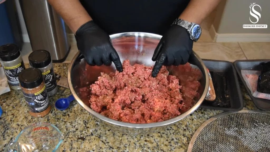 Man making meatballs