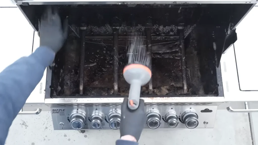 Grill Maintenance by Deep Cleaning